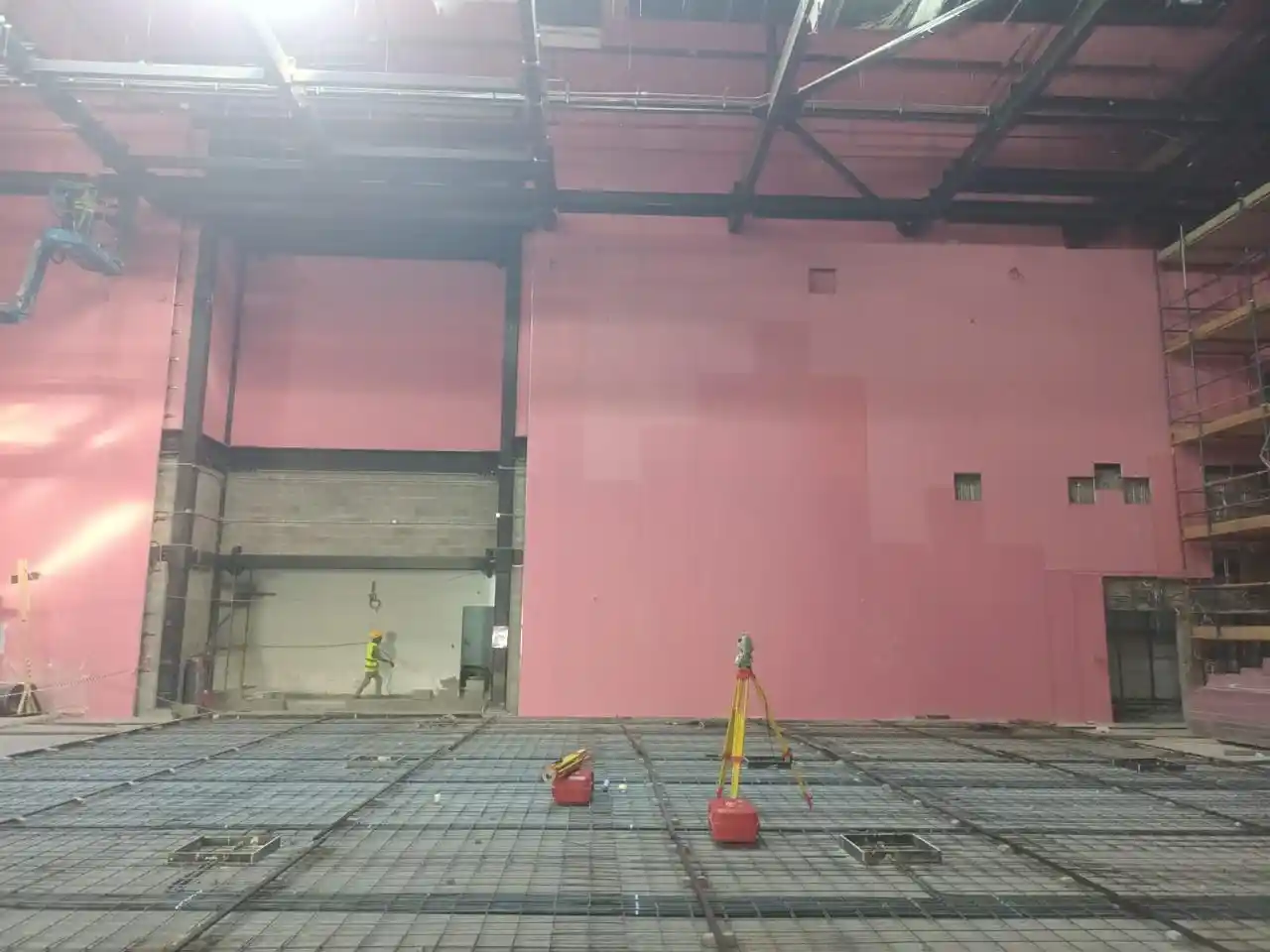 Large Scale Structural Wall